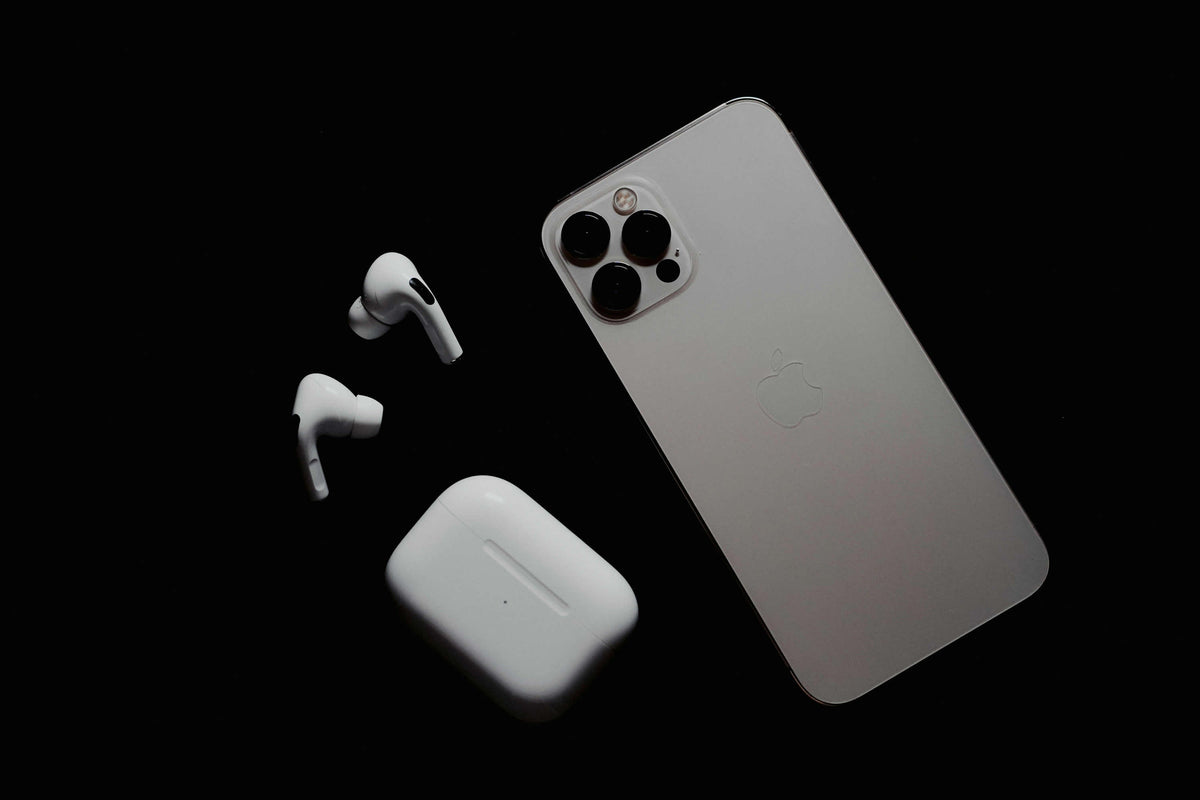 Top Must-Have Accessories for iPhone 15 Series in 2025 | i-Fixit.ie